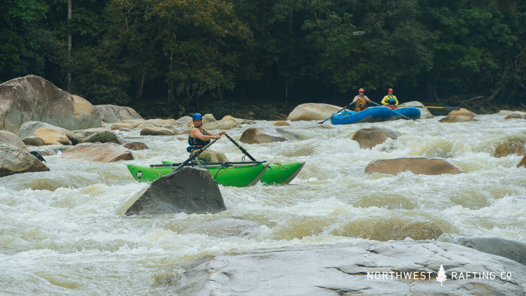 Rowing and Oar Raft on the Class III Rio Piatua in Ecuador