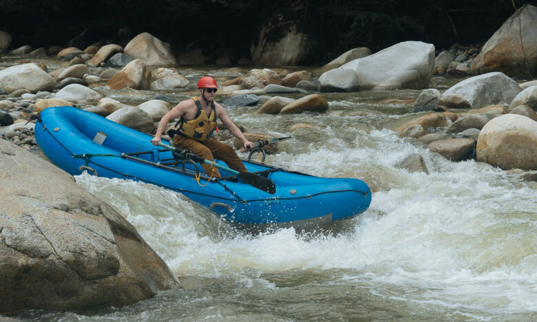 Rowing the Jondachi River in Ecuador